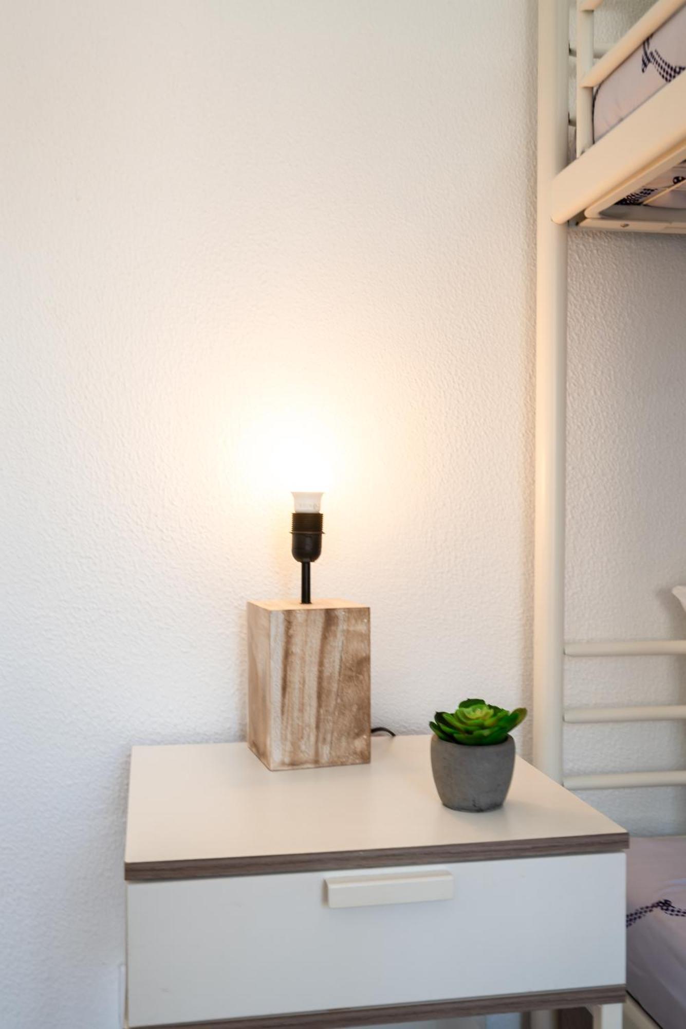 شقة Host Wise - Large Flat W Terrace - Ace Location At Aliados بورتو الغرفة الصورة