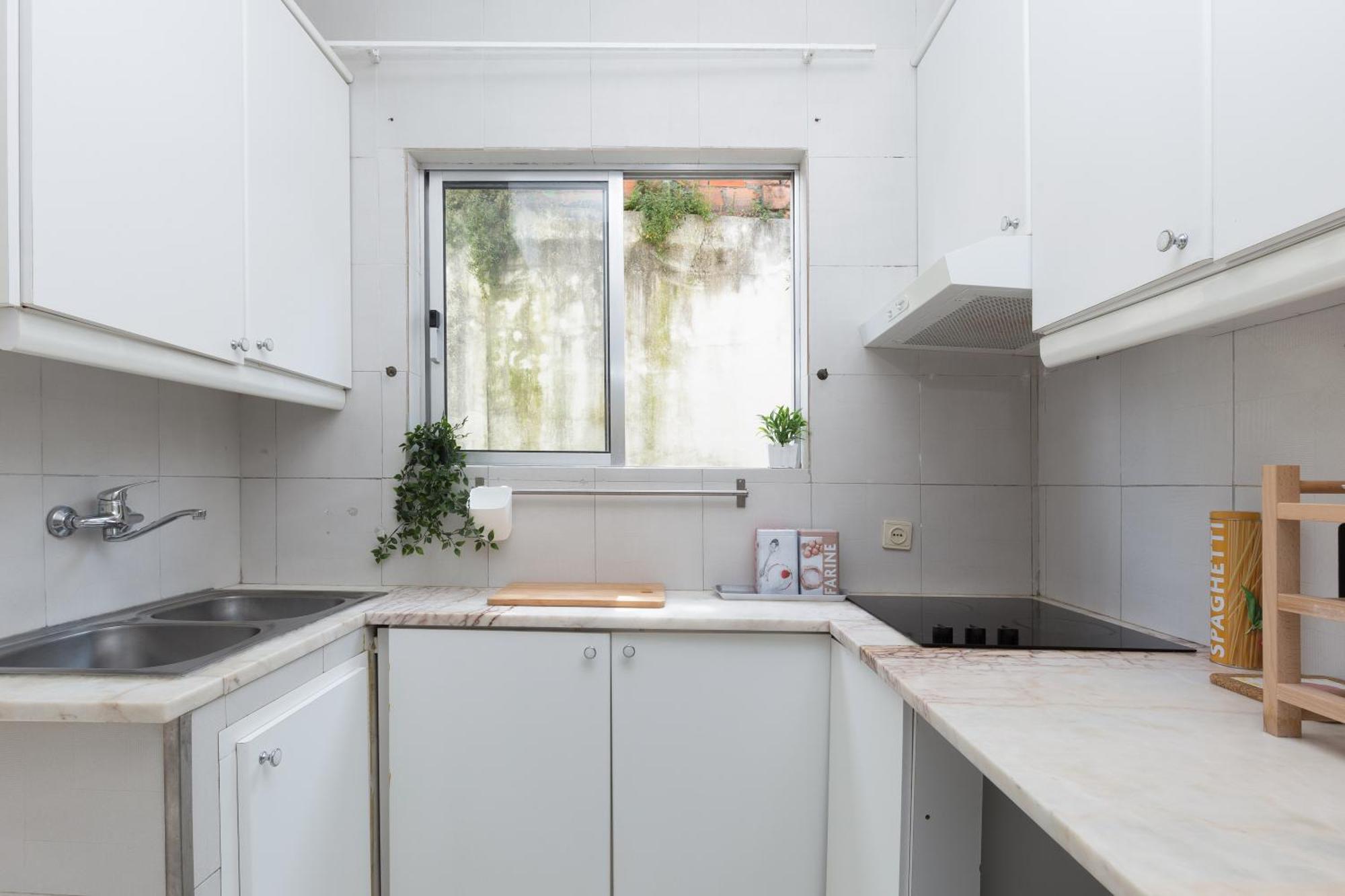 شقة Host Wise - Large Flat W Terrace - Ace Location At Aliados بورتو الغرفة الصورة