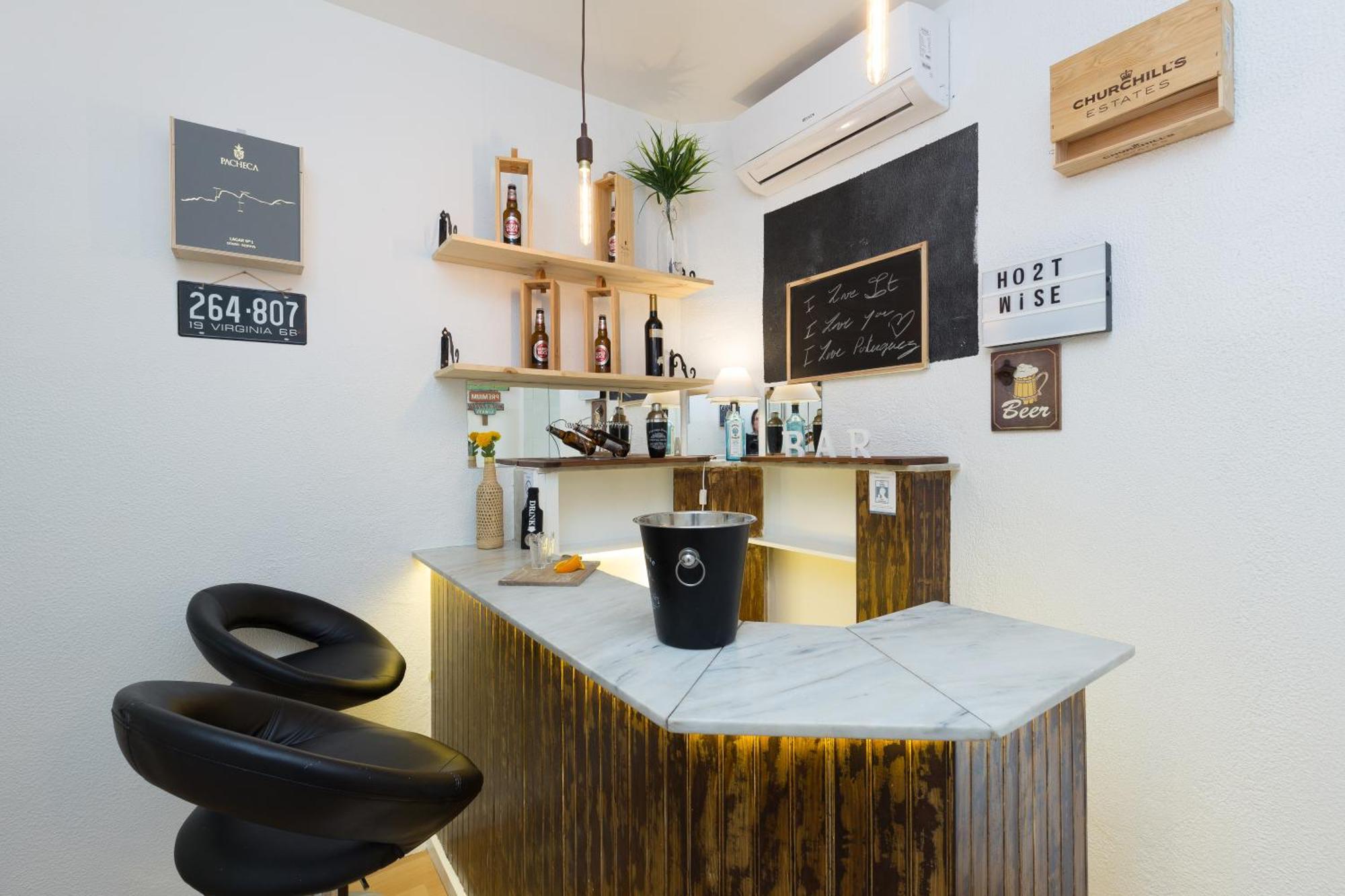شقة Host Wise - Large Flat W Terrace - Ace Location At Aliados بورتو الغرفة الصورة