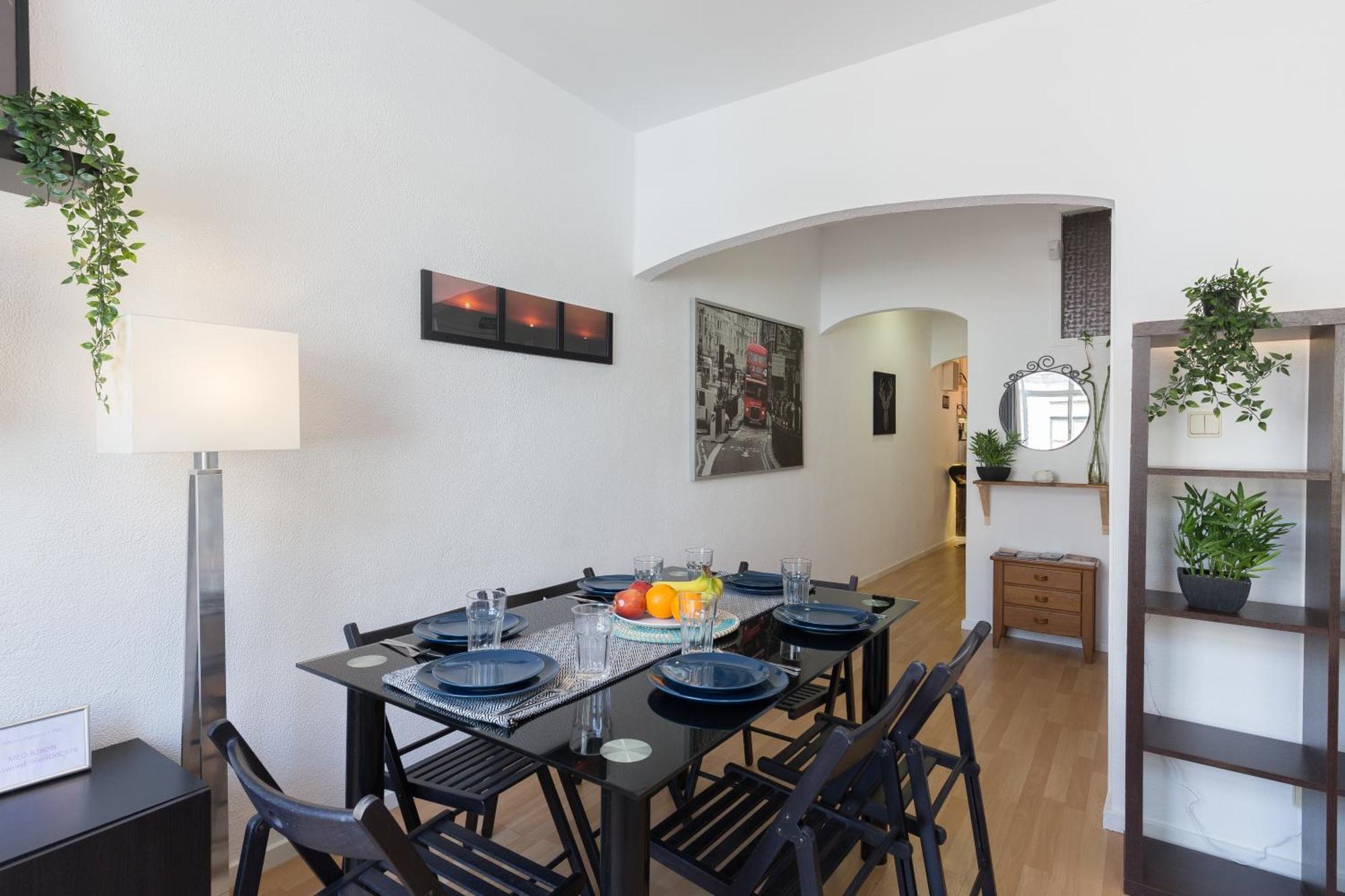 شقة Host Wise - Large Flat W Terrace - Ace Location At Aliados بورتو الغرفة الصورة
